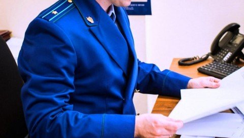 Прокуратура Малокарачаевского района выявила нарушения при предоставлении в аренду земельного участка в пределах автодороги общего пользования